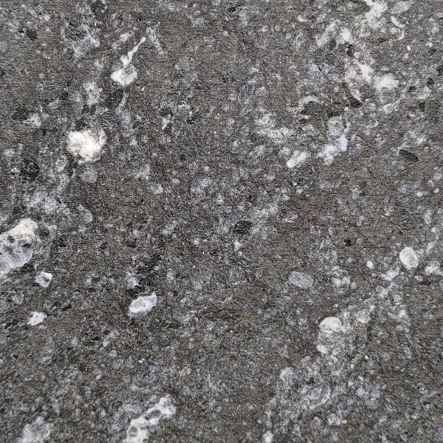 Czarny granit z białymi minerałami Snow Black