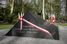 pomnik ofiar nacjonalistów ukraińskich w latach 1939-1947
