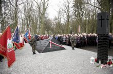pomnik ofiar nacjonalistów ukraińskich w latach 1939-1947