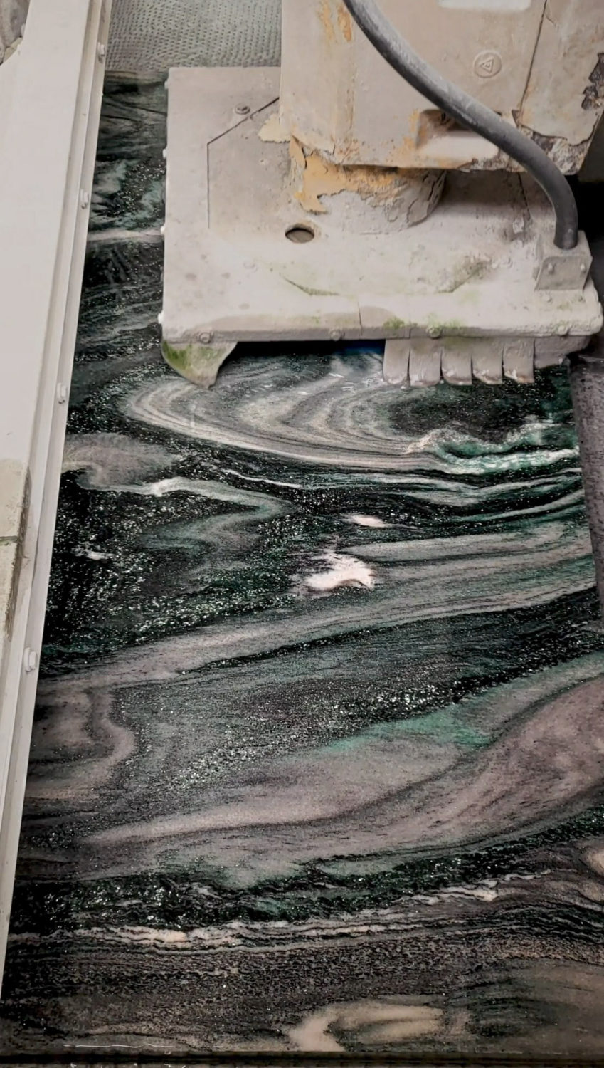 Polerowanie płyt kamiennych Arctic Green