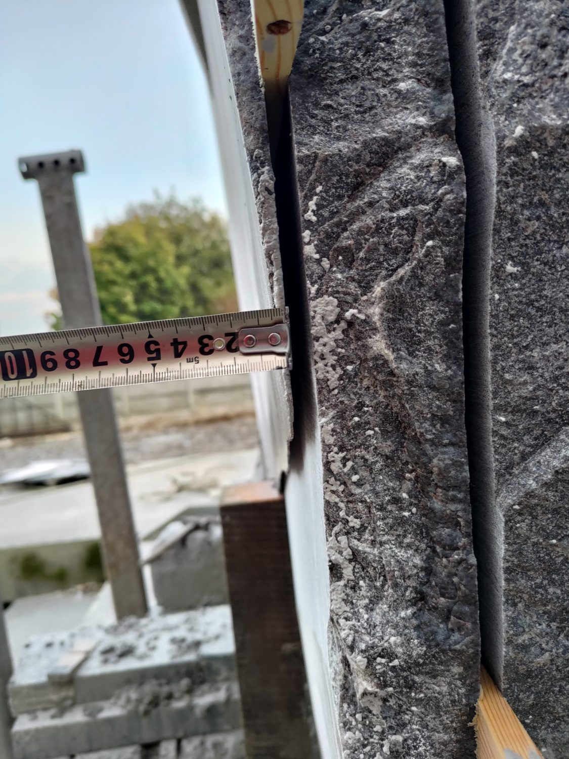 Pocięty na płyty blok granitowy Impala