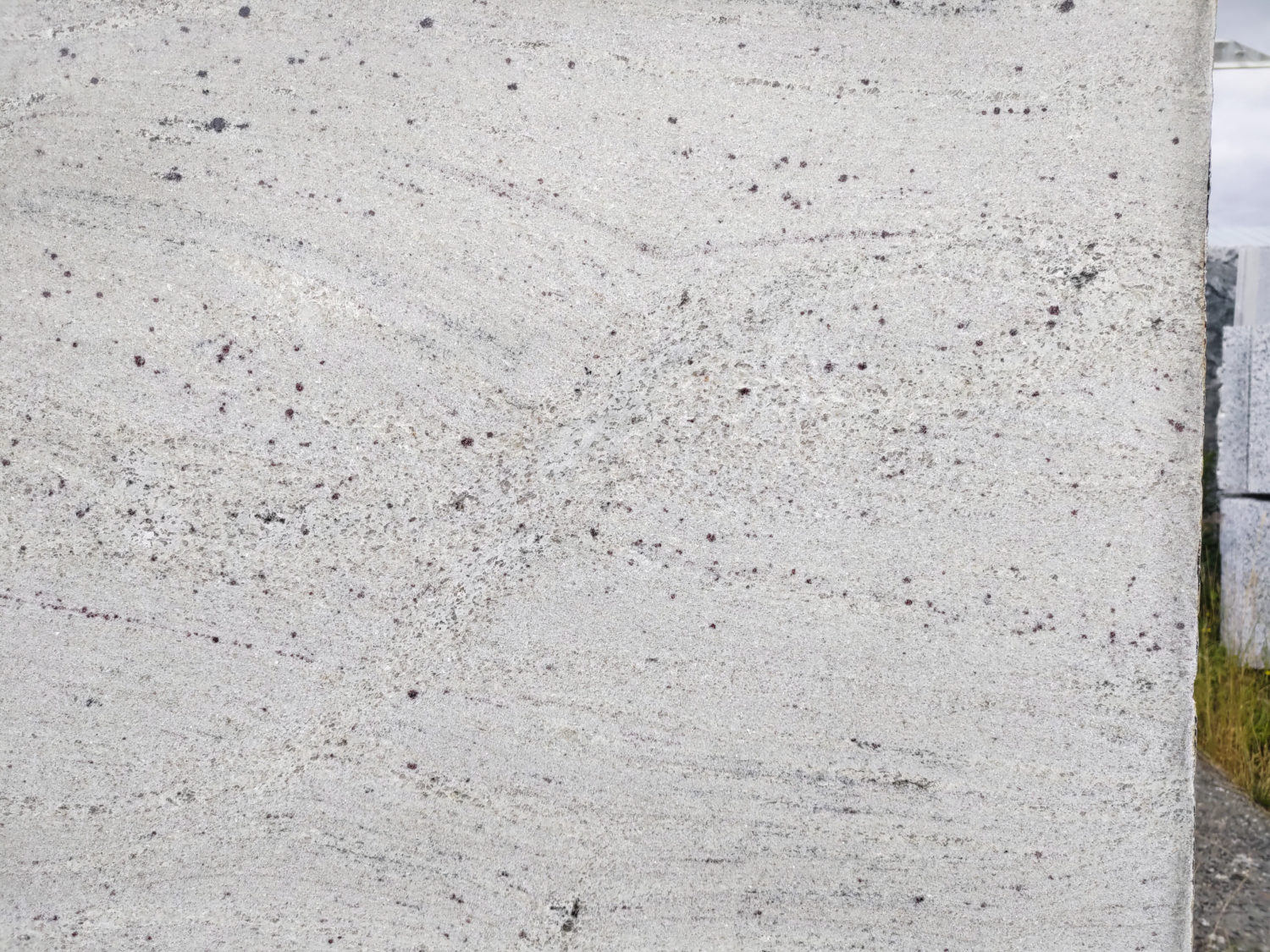 Kremowy granit Millenium Cream